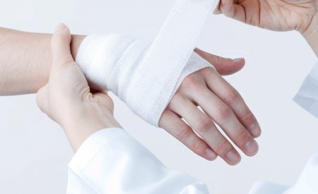 Bandage on the hand